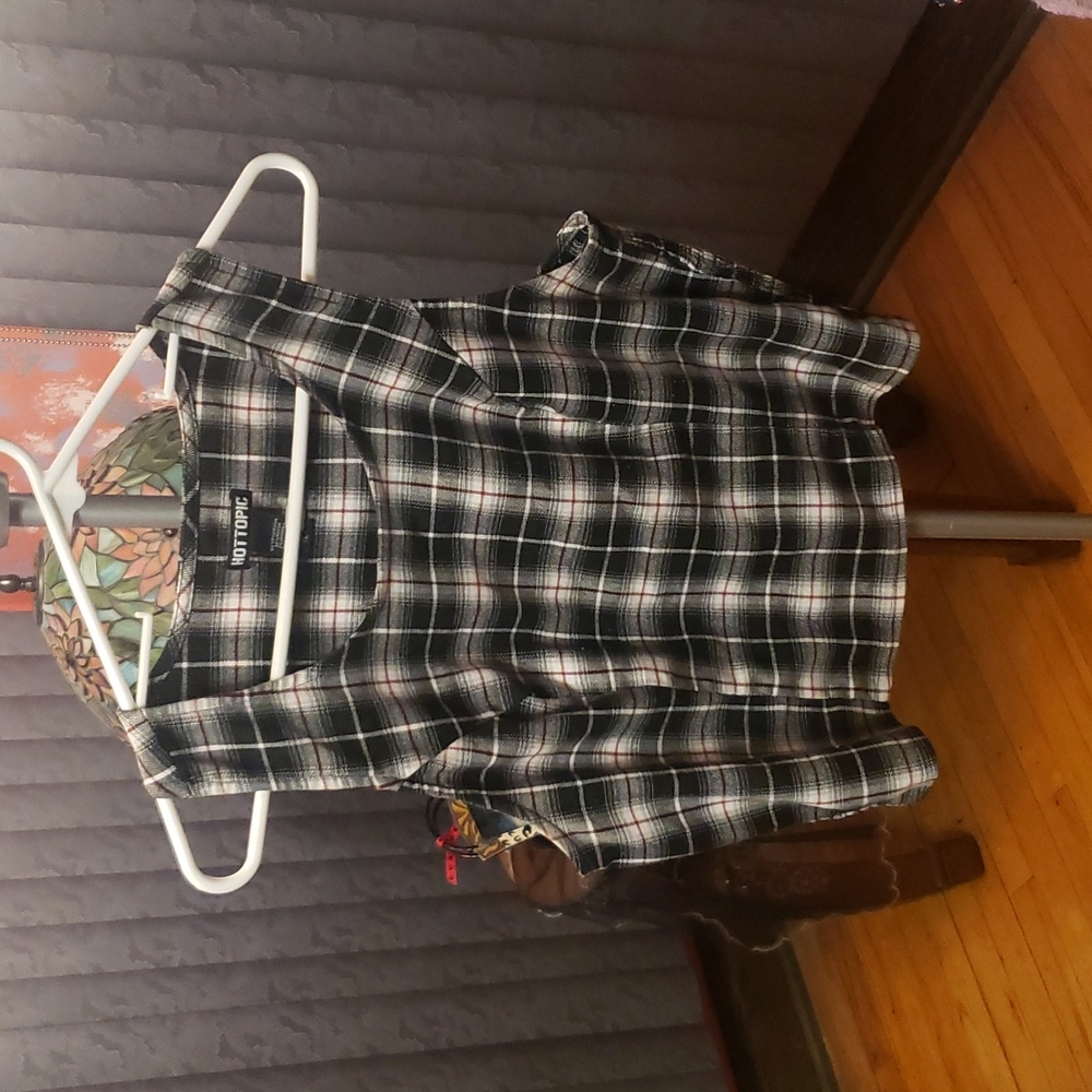 Plaid cropped shirt